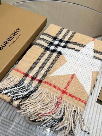 Шарф Burberry