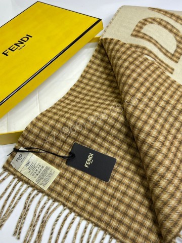 Шарф Fendi