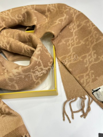 Шарф Fendi
