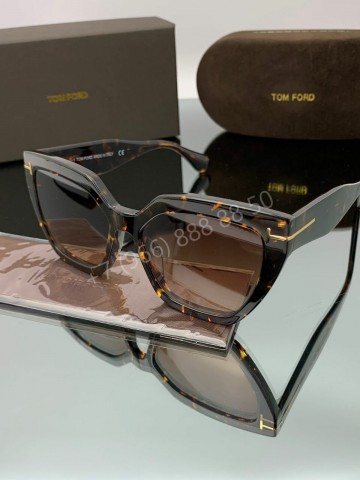 Солнцезащитные очки Tom Ford