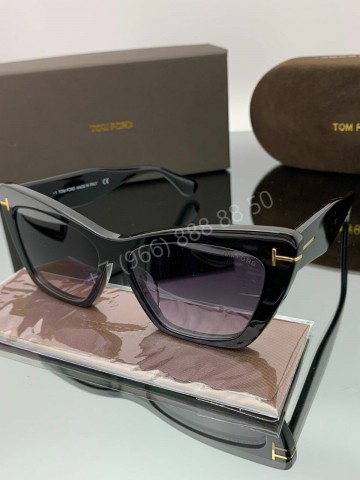 Солнцезащитные очки Tom Ford