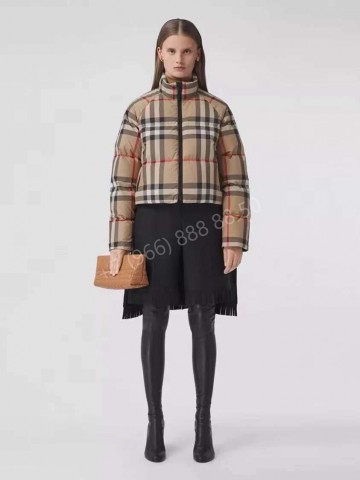 Пуховик Burberry