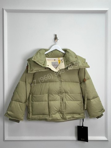 Пуховик Moncler