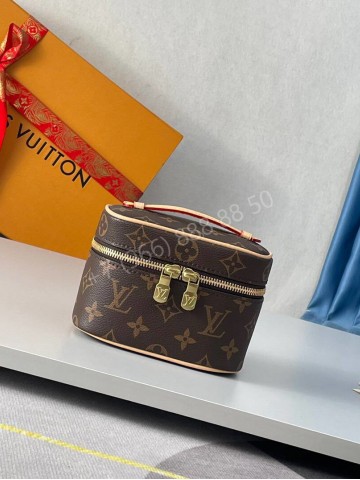 Косметичка Louis Vuitton