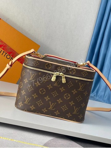 Косметичка Louis Vuitton