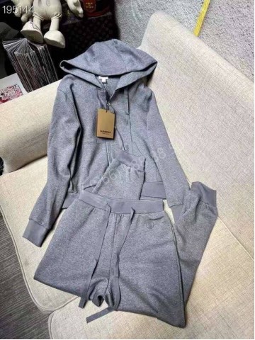Костюм Burberry