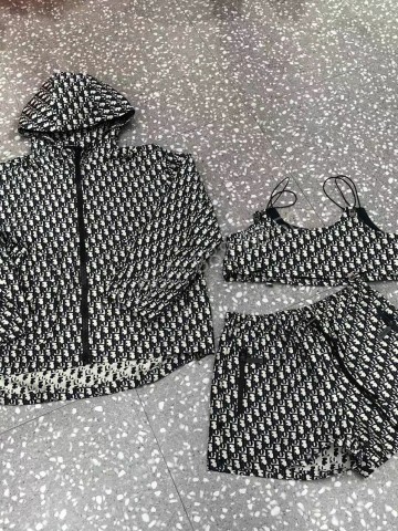 Костюм Dior