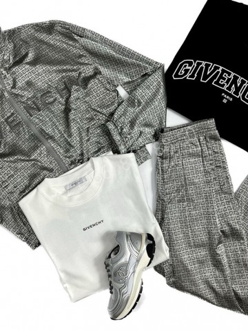Костюм Givenchy