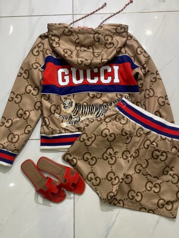 Костюм Gucci