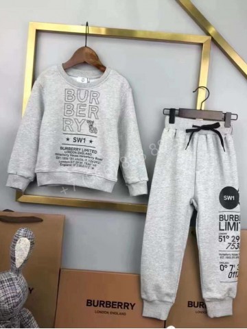 Костюм Burberry