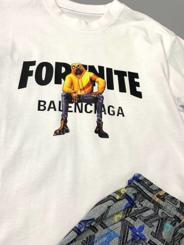 Футболка Balenciaga