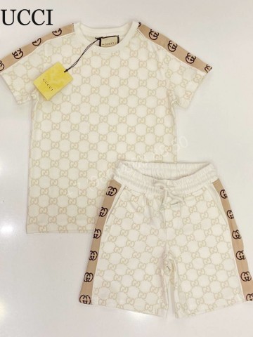 Костюм Gucci