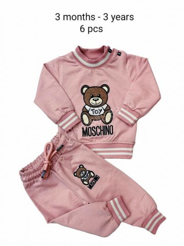 Костюм Moschino