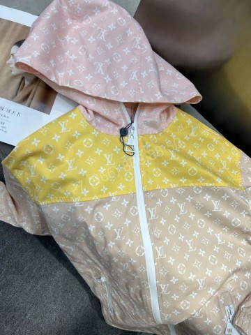 Костюм Louis Vuitton