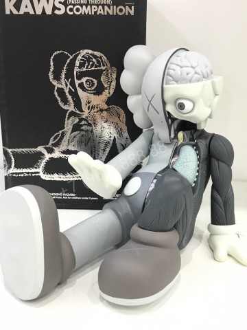 Фигурка Kaws