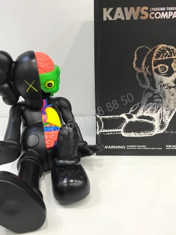 Фигурка Kaws