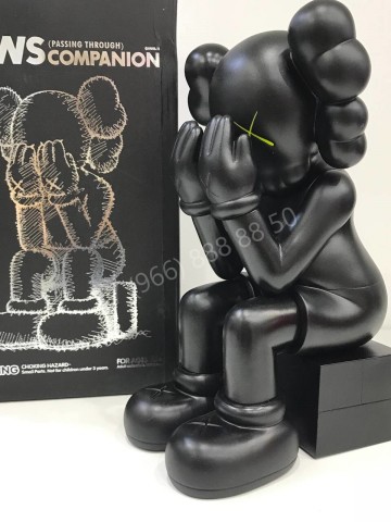 Фигурка Kaws