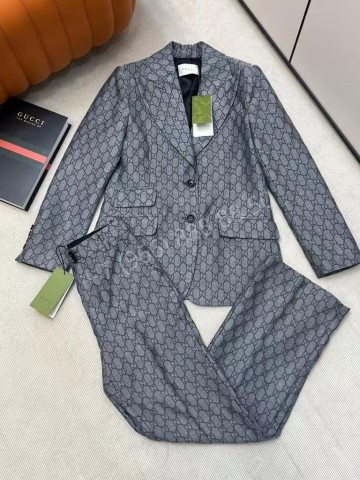 Костюм Gucci