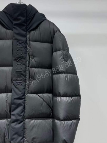 Пуховик Moncler