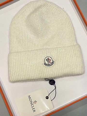 Шапка Moncler